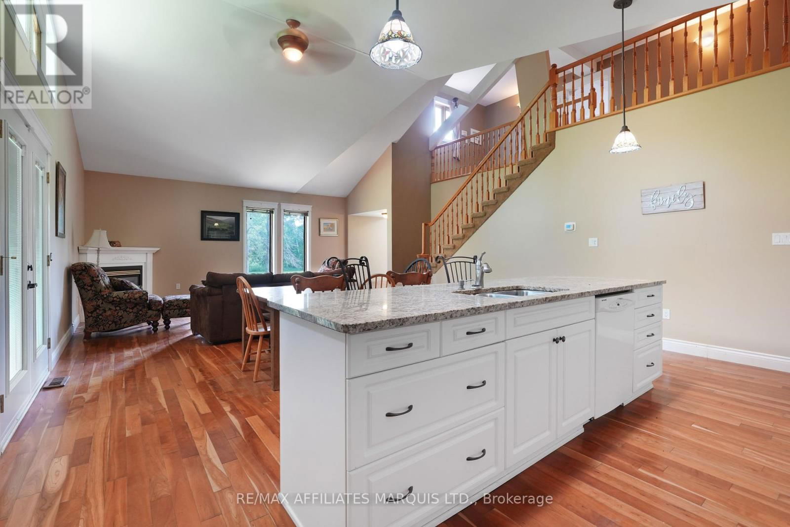 18467 ANDRE AVENUE Image 36
