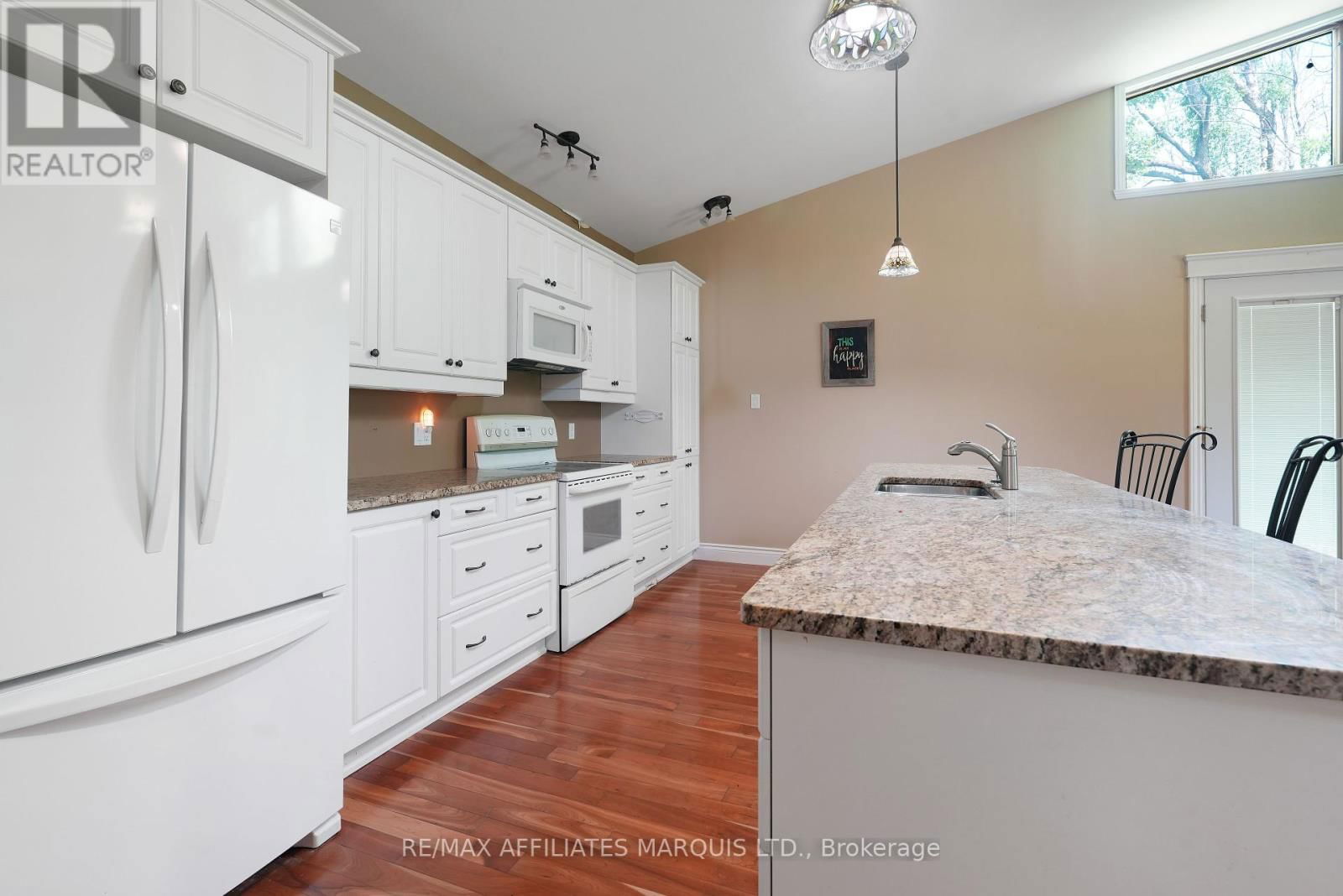 18467 ANDRE AVENUE Image 37