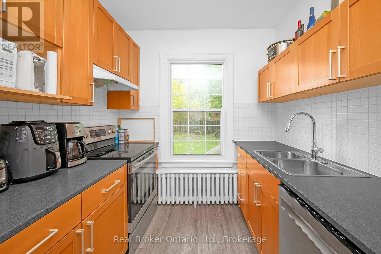 117 FAIRLEIGH AVENUE SOUTH Image 13