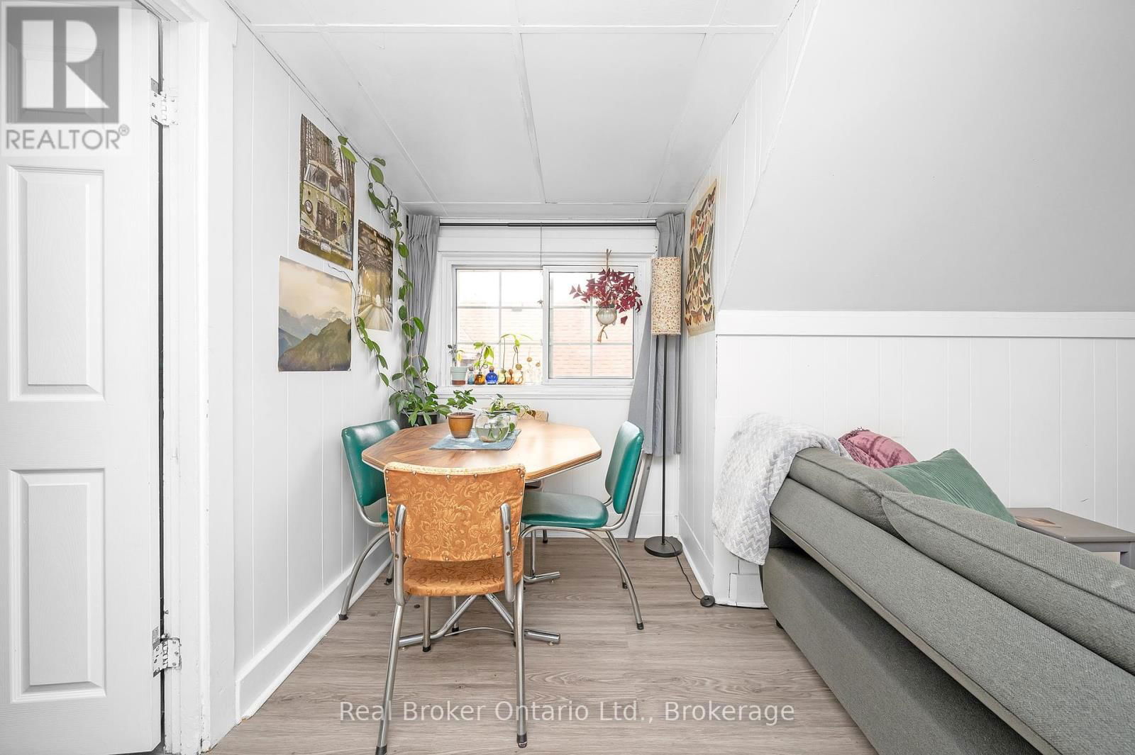 117 FAIRLEIGH AVENUE SOUTH Image 27