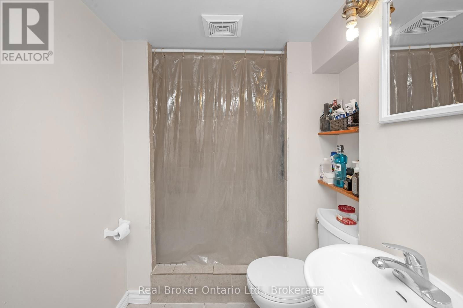 117 FAIRLEIGH AVENUE SOUTH Image 38