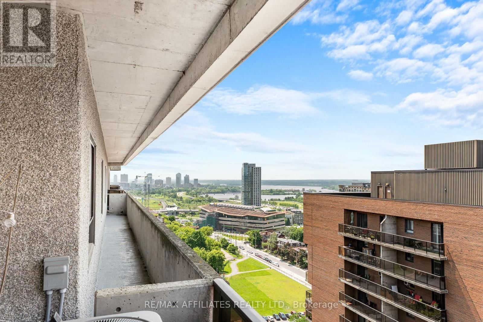 PH-2301 - 470 LAURIER AVENUE WEST Image 13