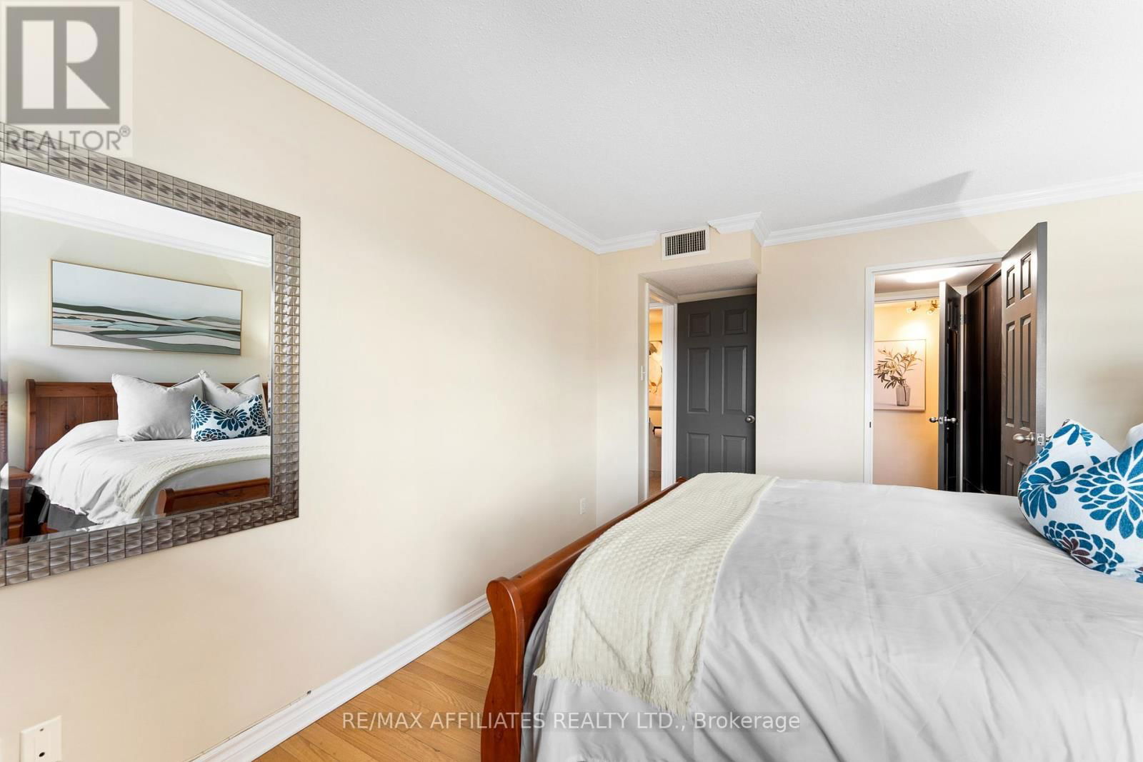 PH-2301 - 470 LAURIER AVENUE WEST Image 28