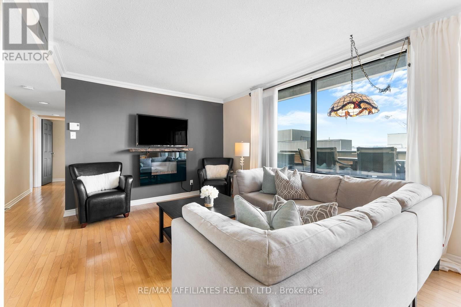PH-2301 - 470 LAURIER AVENUE WEST Image 7