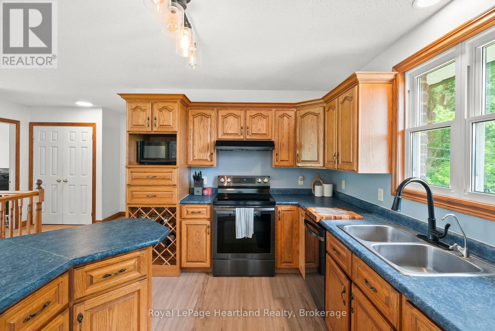 9629 AYTON ROAD Image 21