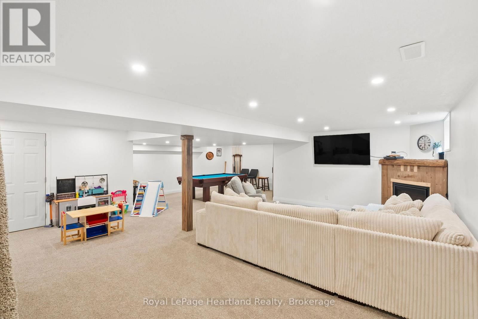 9629 AYTON ROAD Image 31