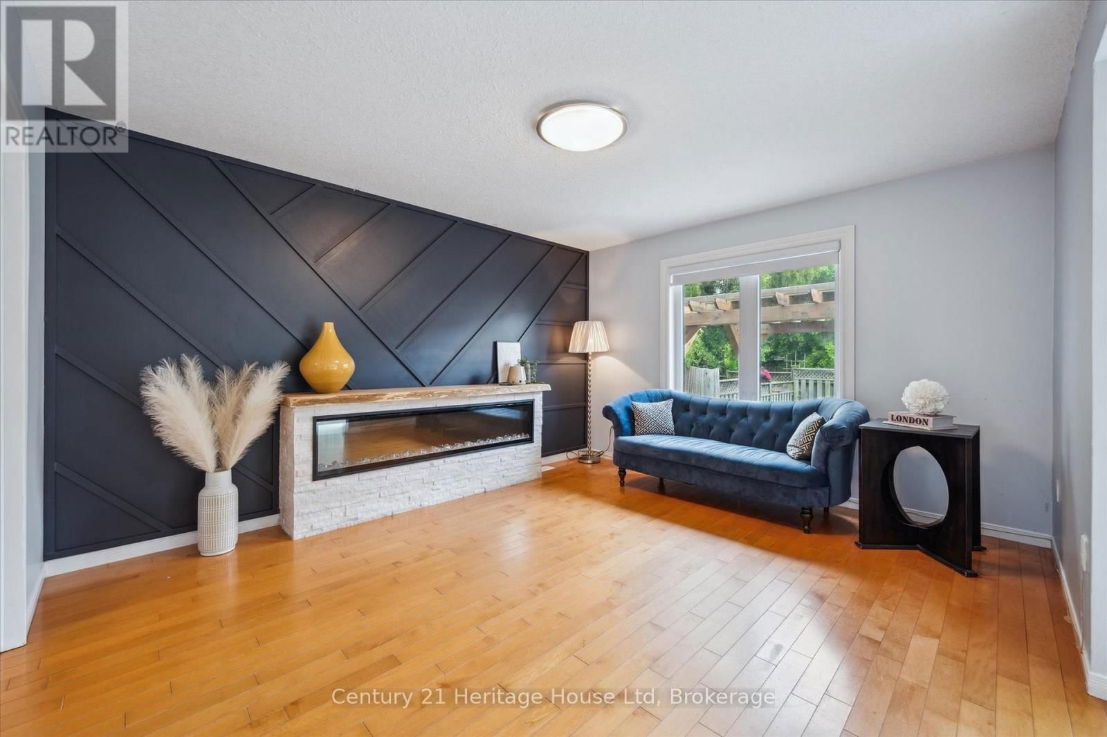 128 MILSON CRESCENT Image 11