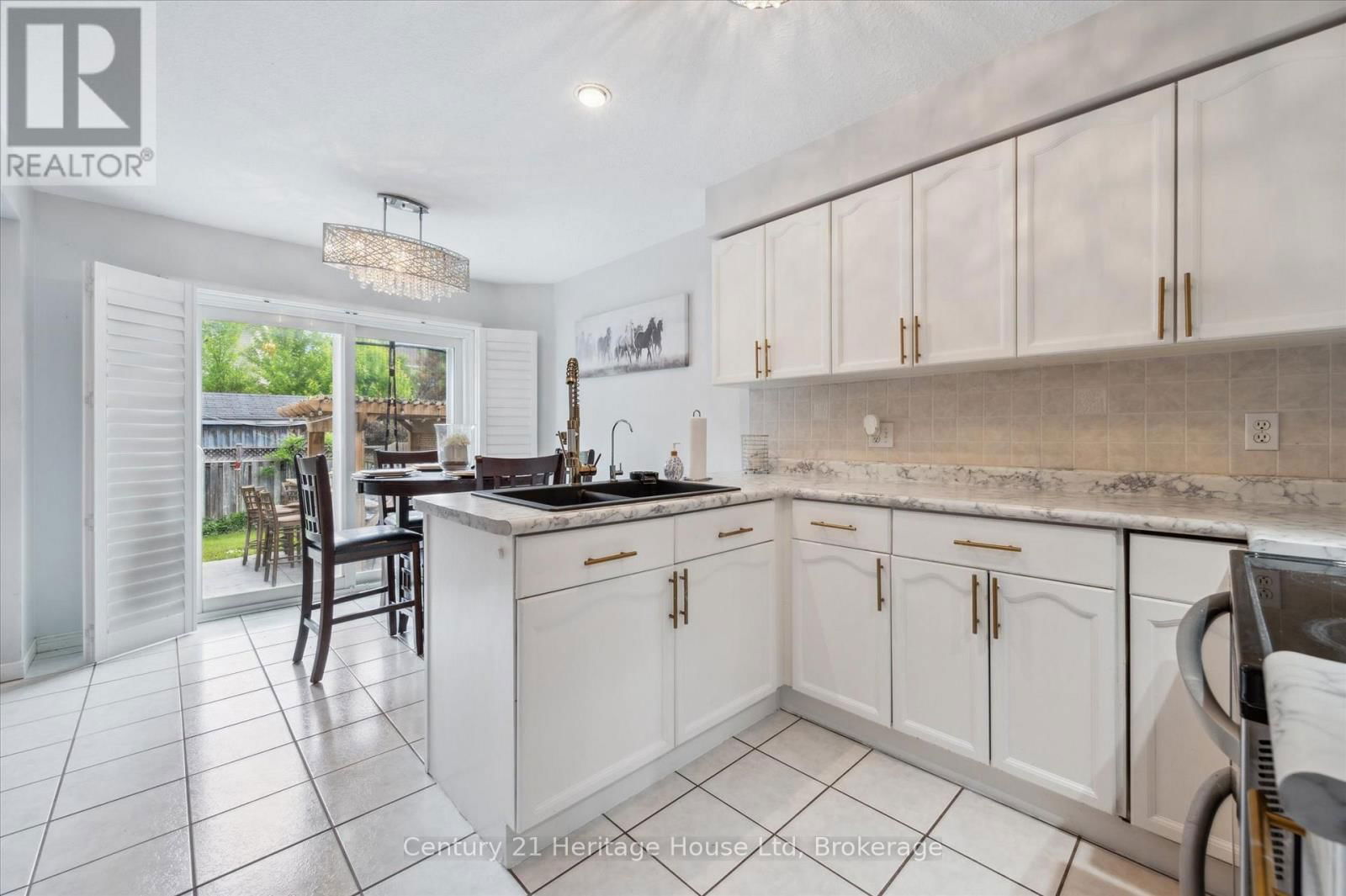 128 MILSON CRESCENT Image 16