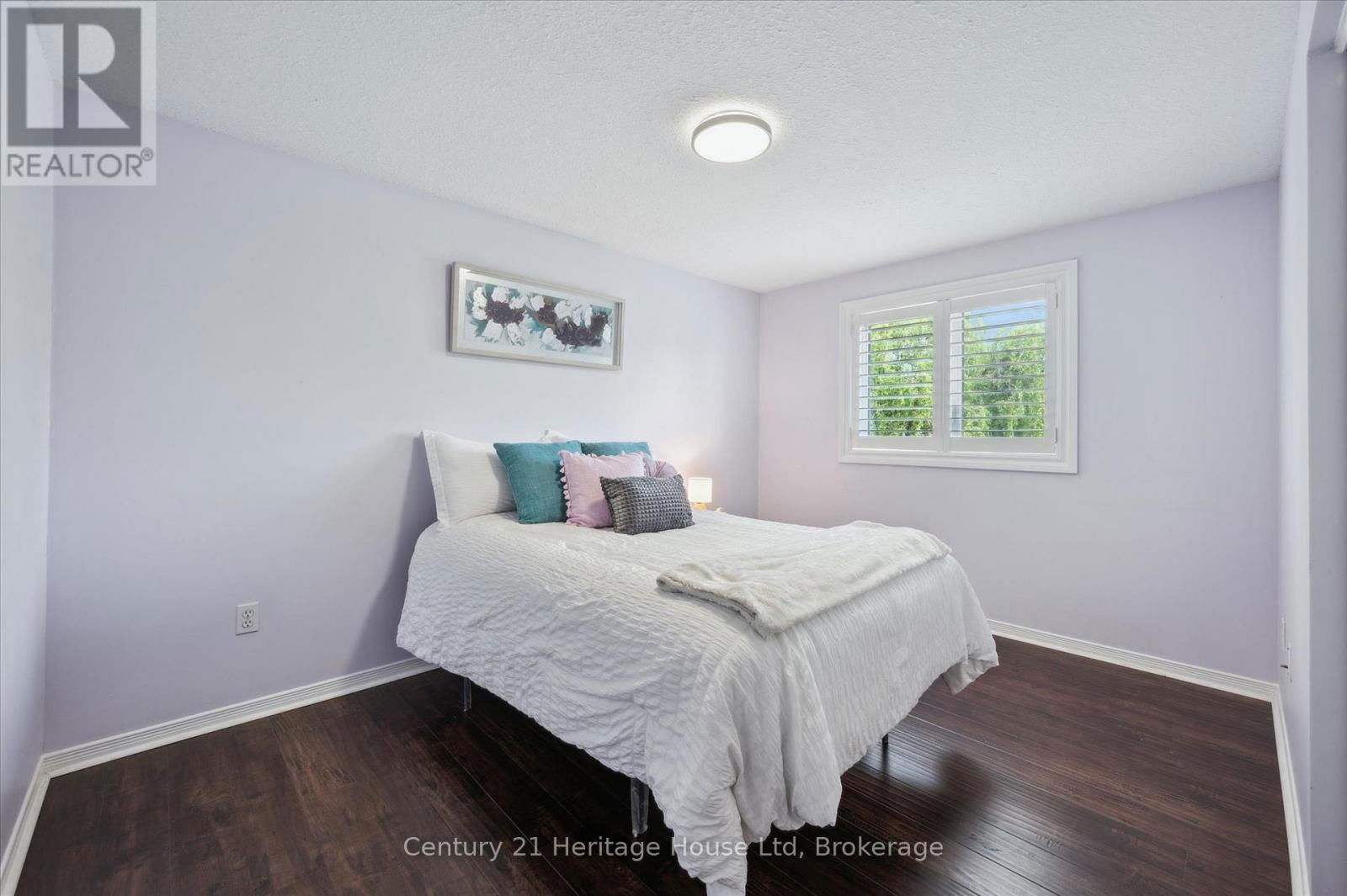 128 MILSON CRESCENT Image 23