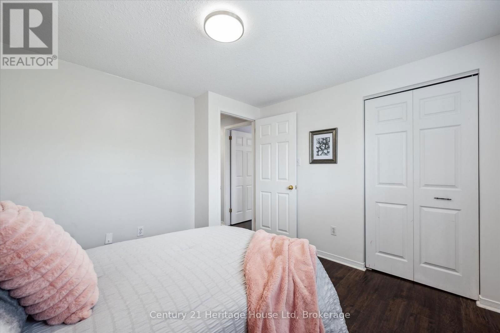 128 MILSON CRESCENT Image 26