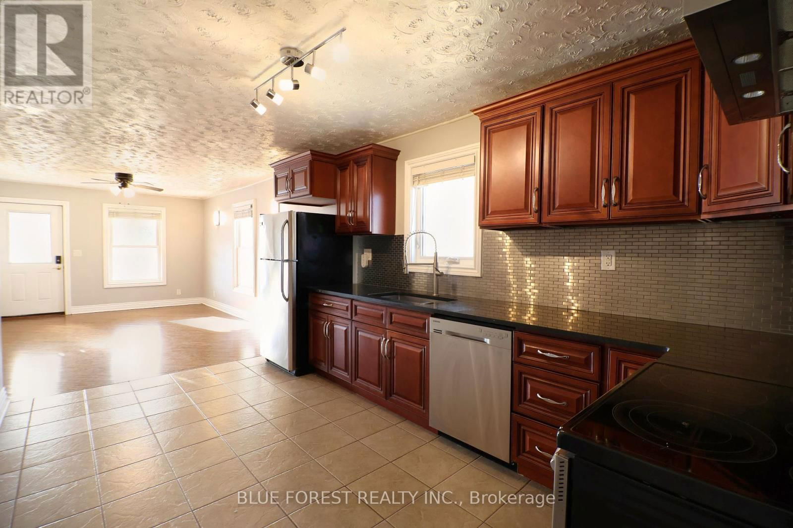 294 WHARNCLIFFE ROAD SOUTH Image 9
