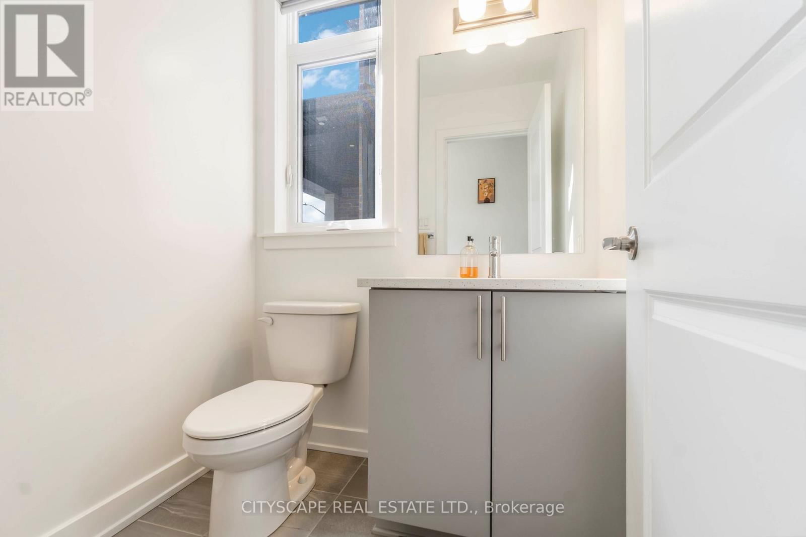 617 KENABEEK TERRACE Image 15