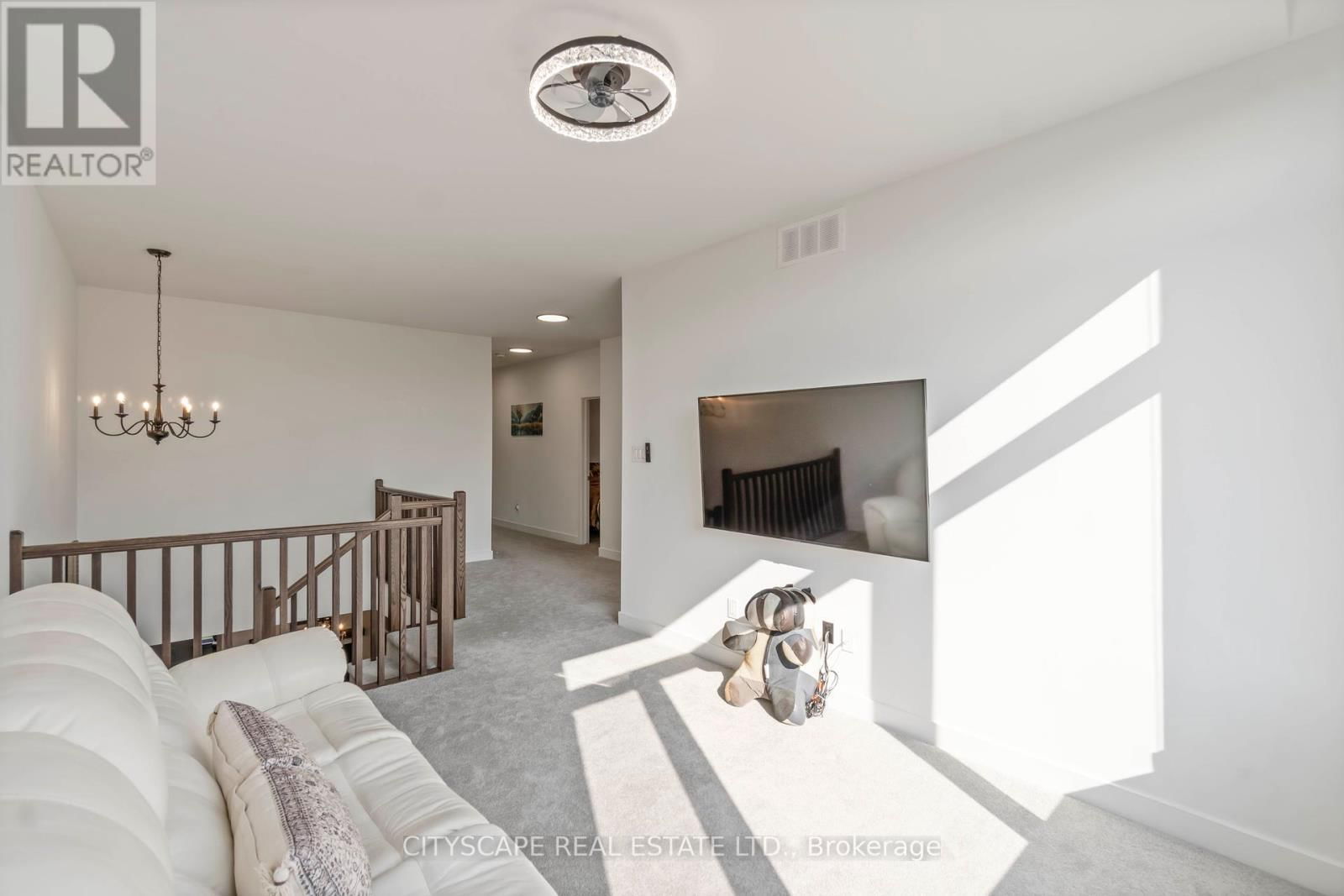 617 KENABEEK TERRACE Image 16