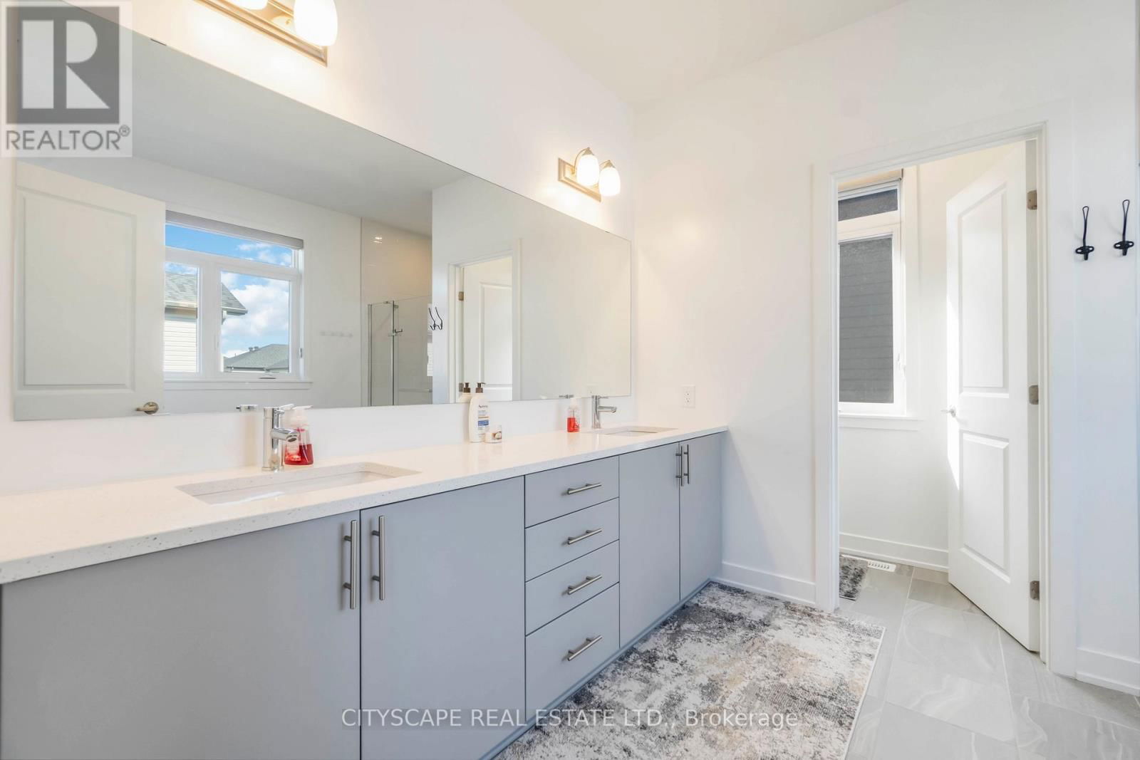 617 KENABEEK TERRACE Image 21