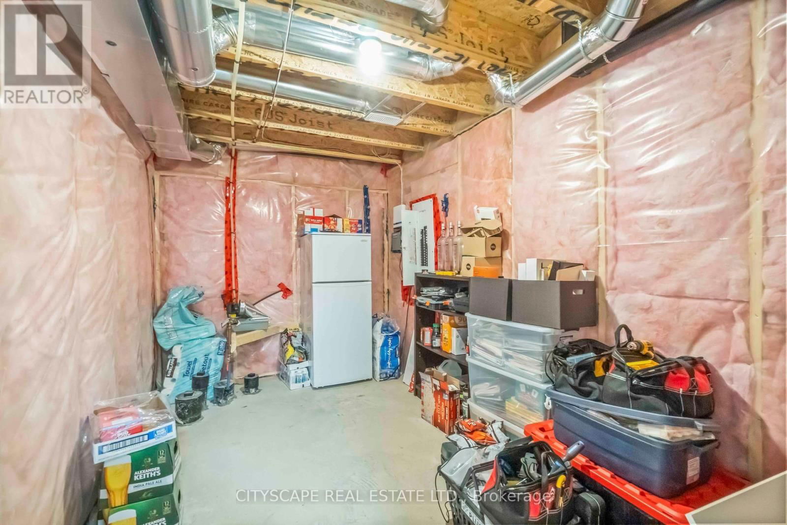 617 KENABEEK TERRACE Image 32