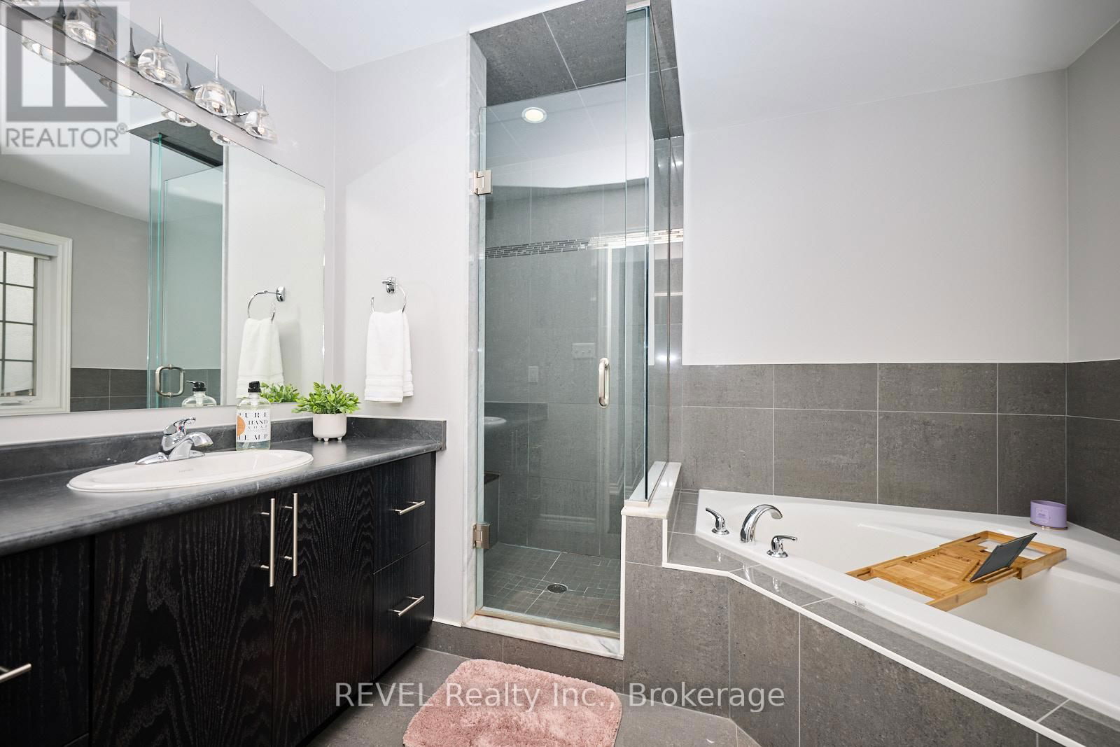 47 GALILEO DRIVE Image 25