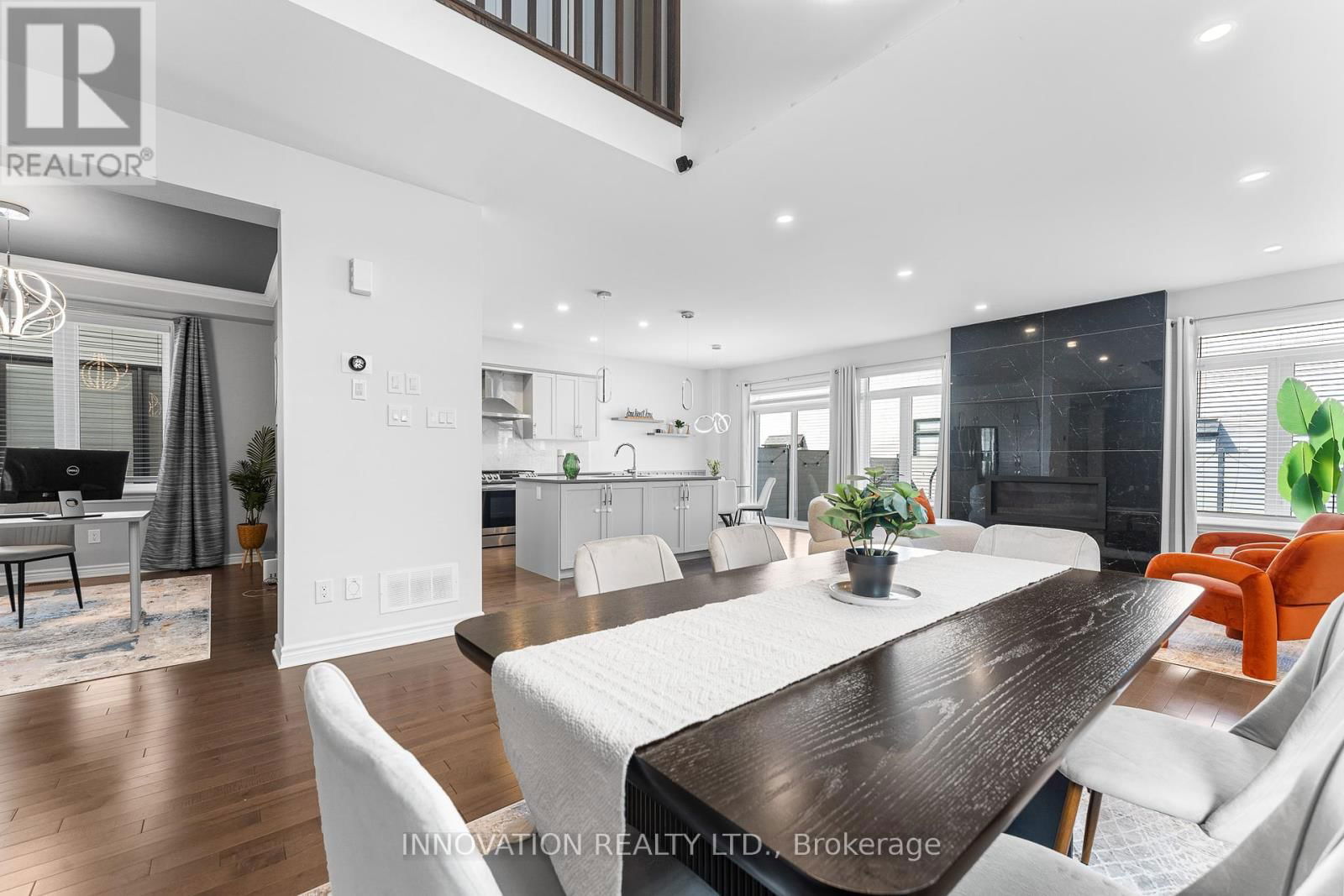 861 ATRIUM RIDGE Image 13