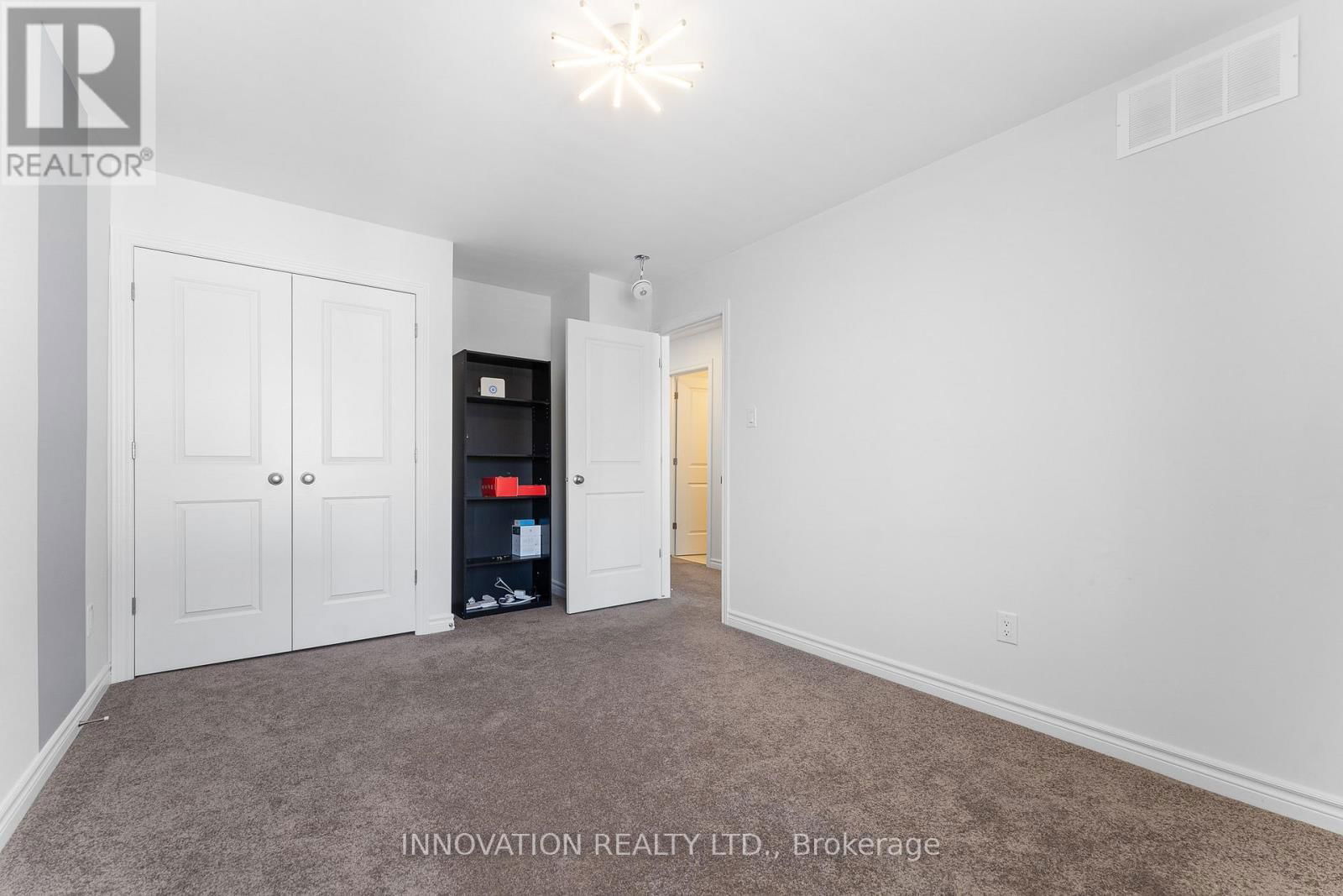 861 ATRIUM RIDGE Image 38