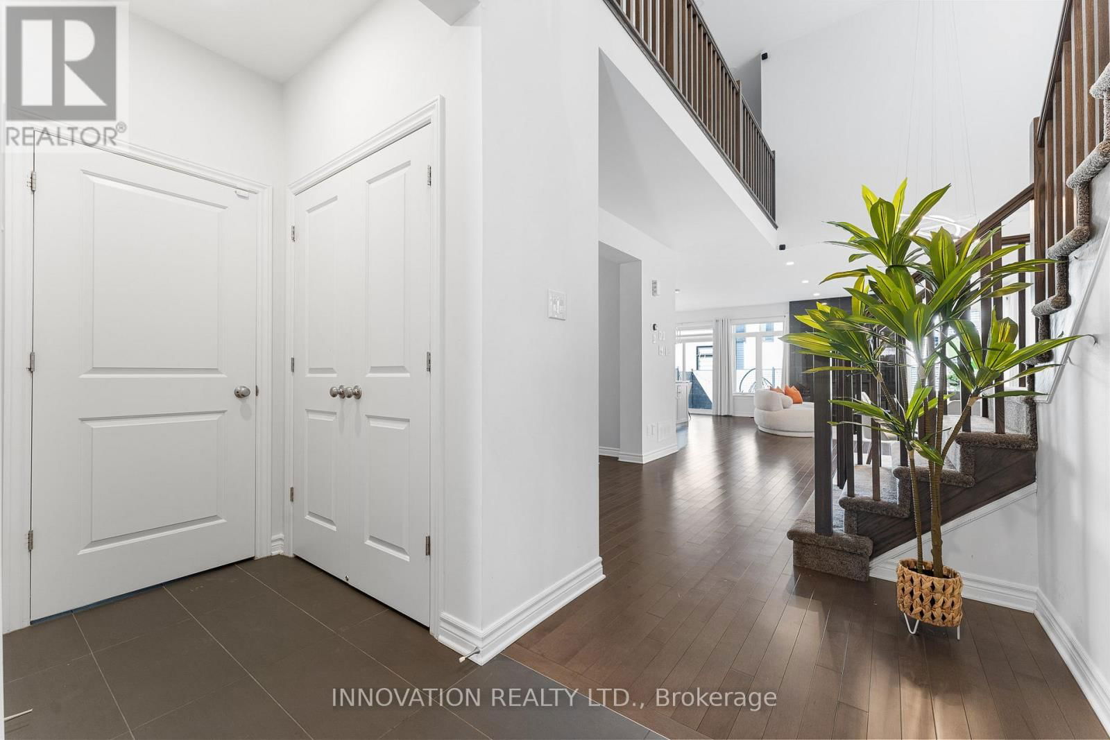 861 ATRIUM RIDGE Image 6