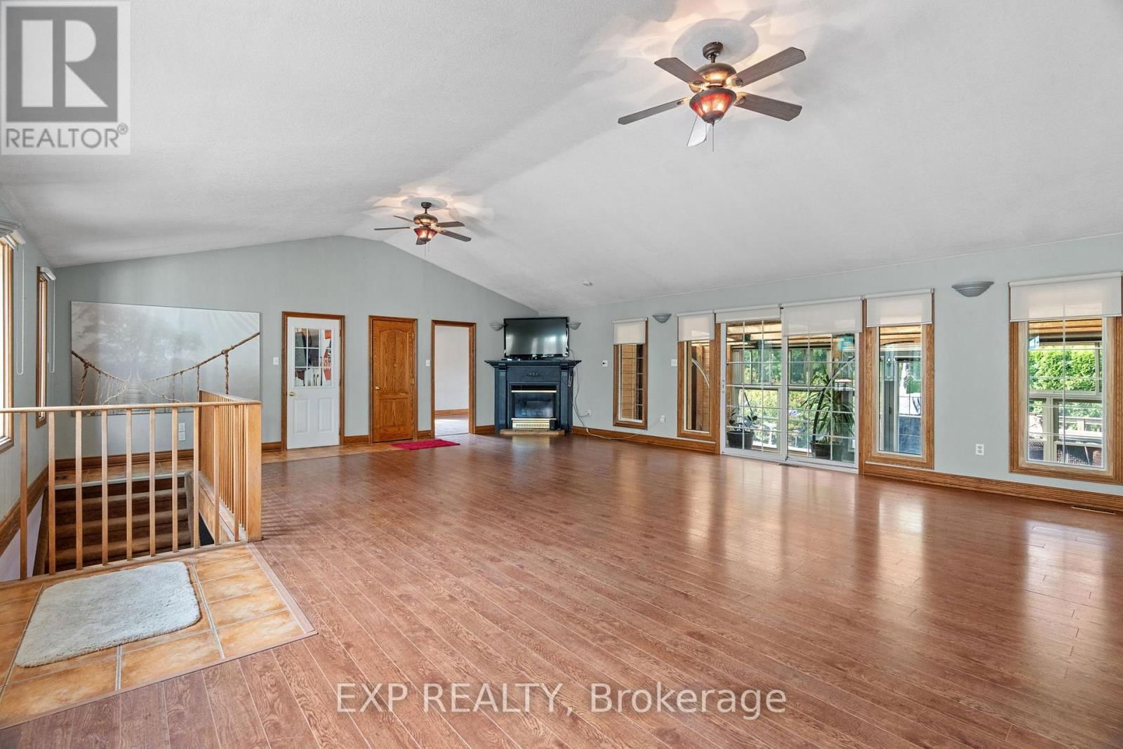 8458 LAZY LANE Image 7