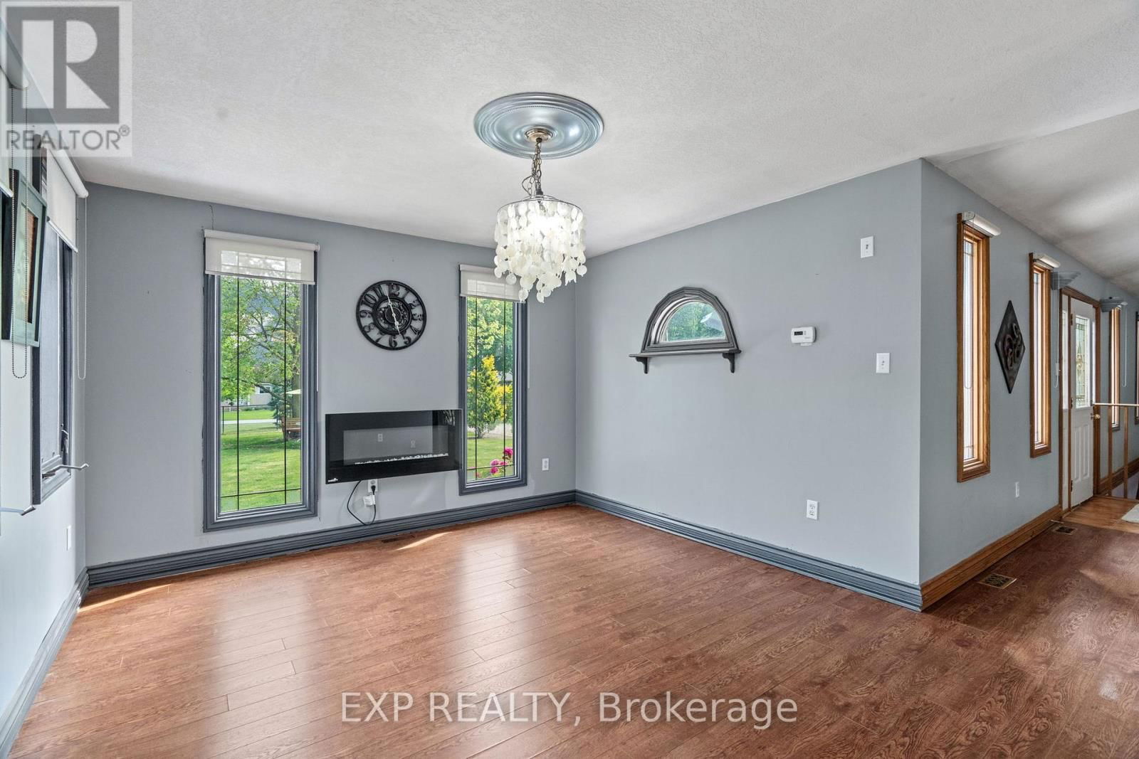 8458 LAZY LANE Image 9