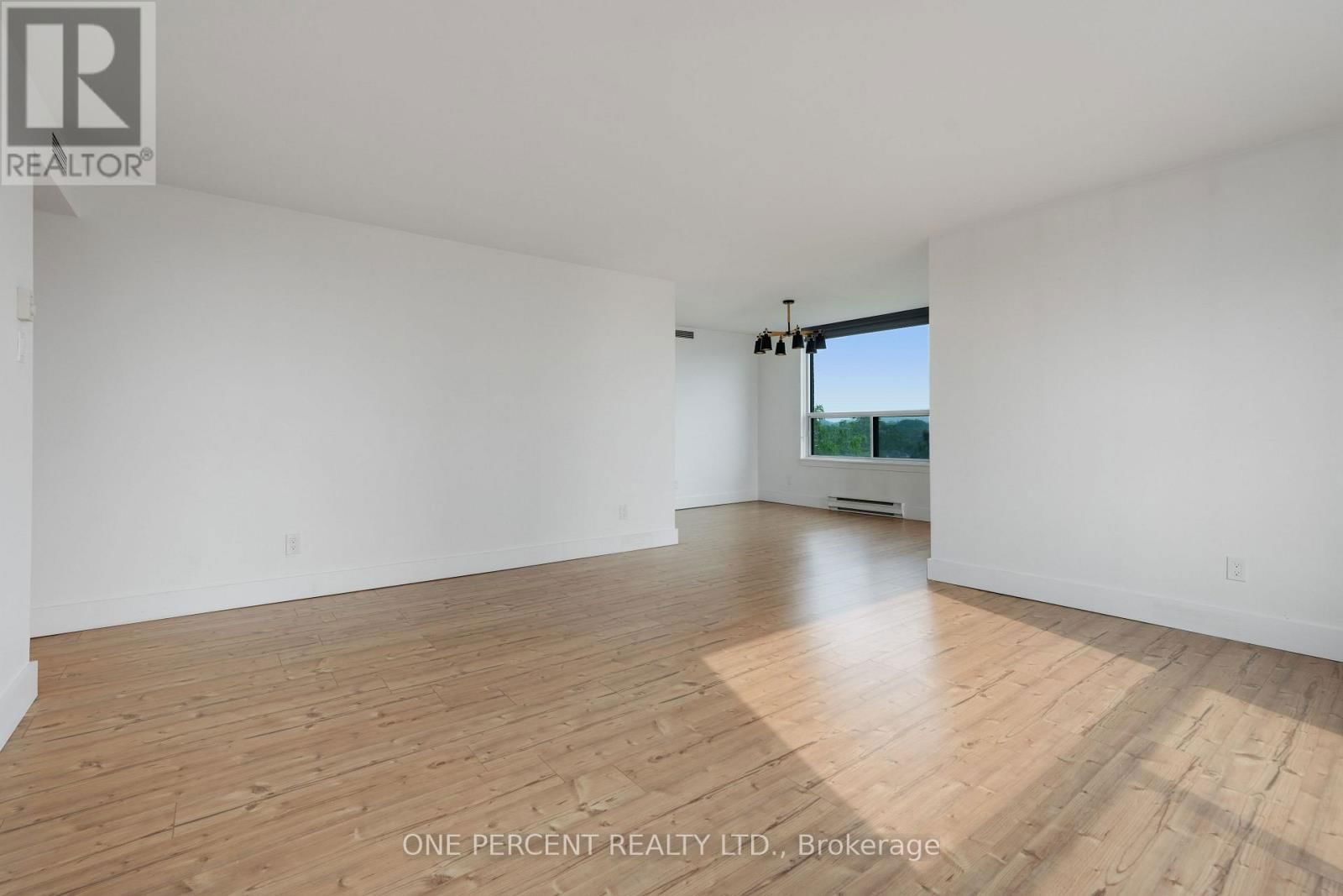 610 - 215 PARKDALE AVENUE Image 21