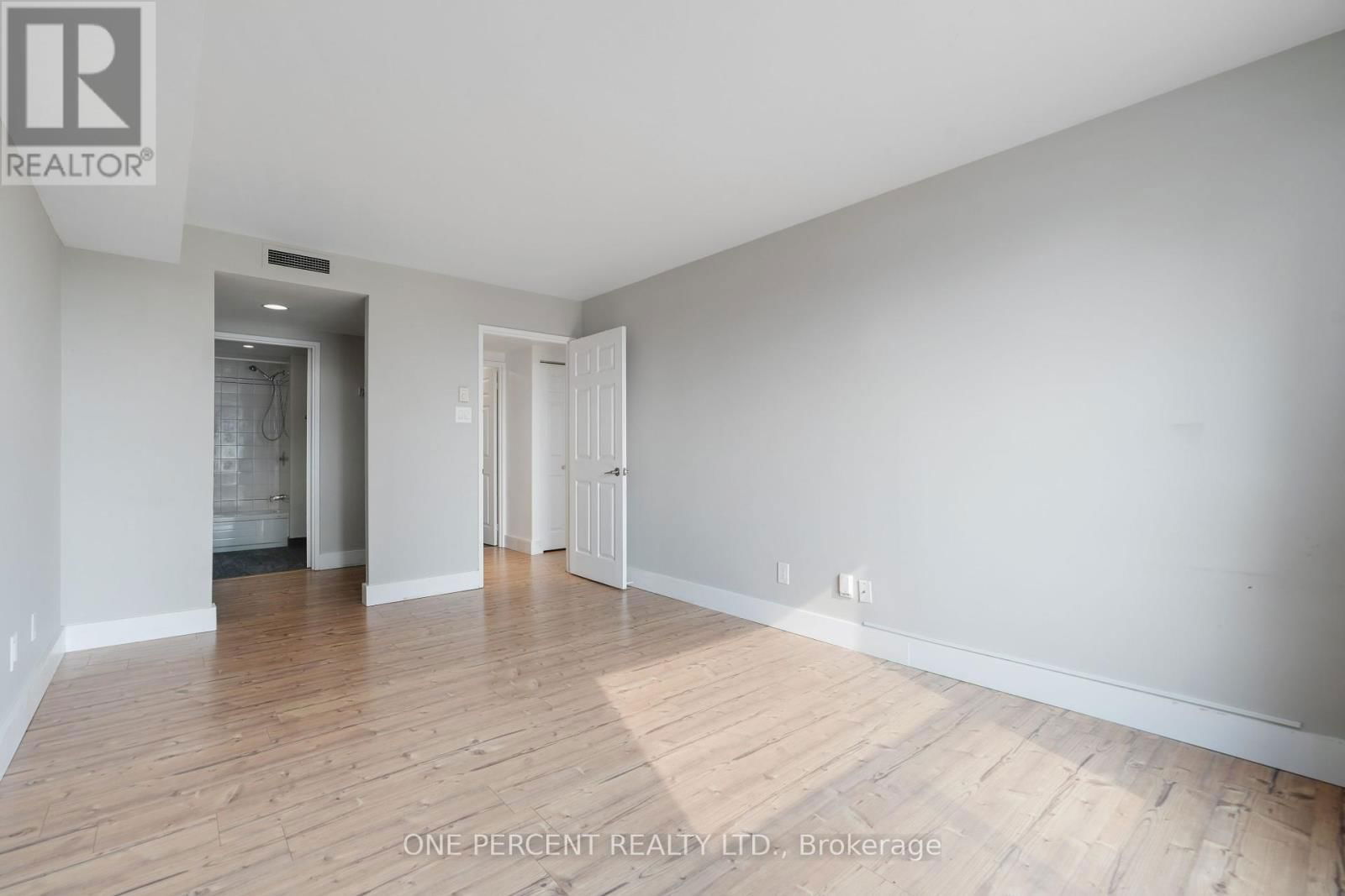 610 - 215 PARKDALE AVENUE Image 30