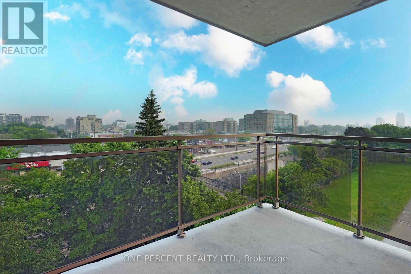 610 - 215 PARKDALE AVENUE Image 32