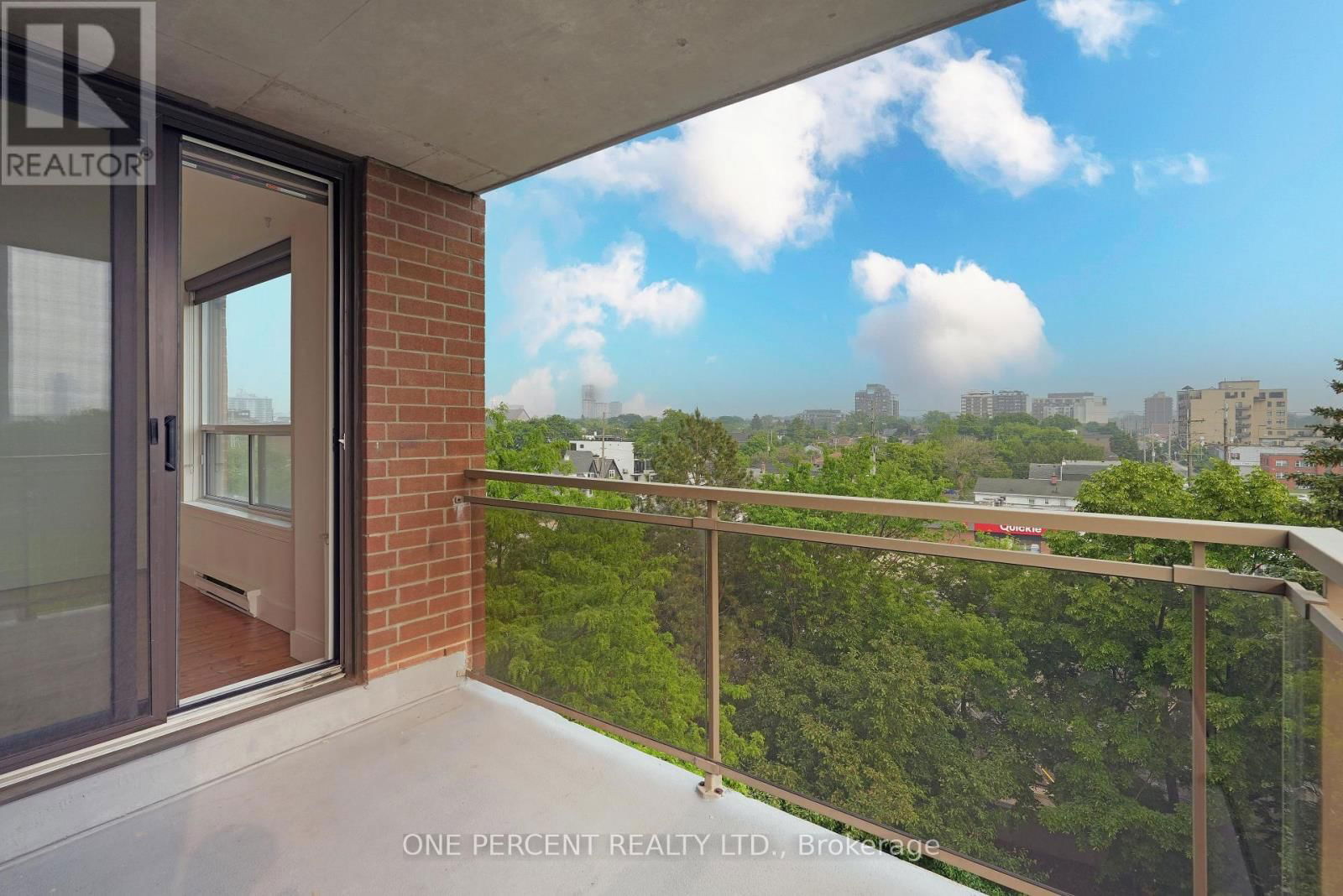 610 - 215 PARKDALE AVENUE Image 33