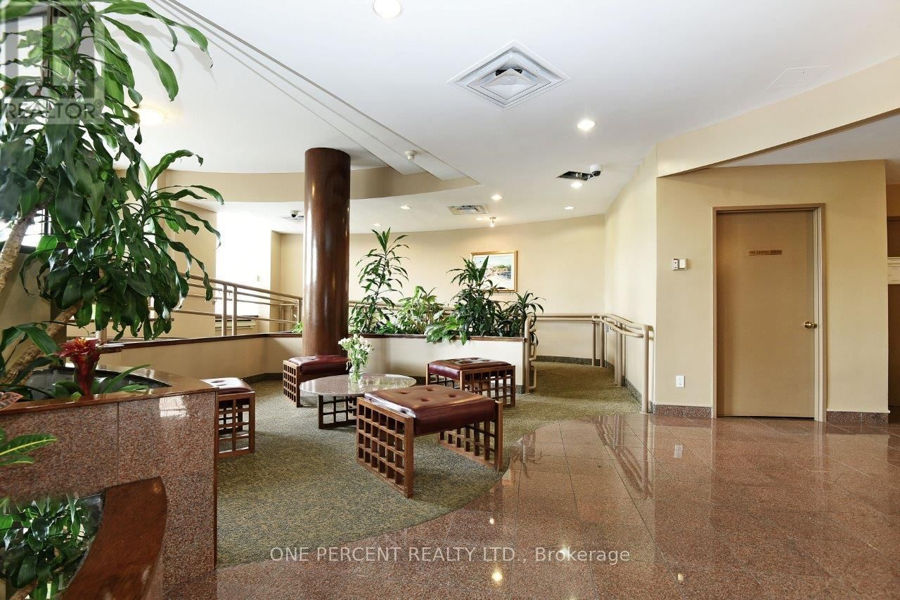 610 - 215 PARKDALE AVENUE Image 6