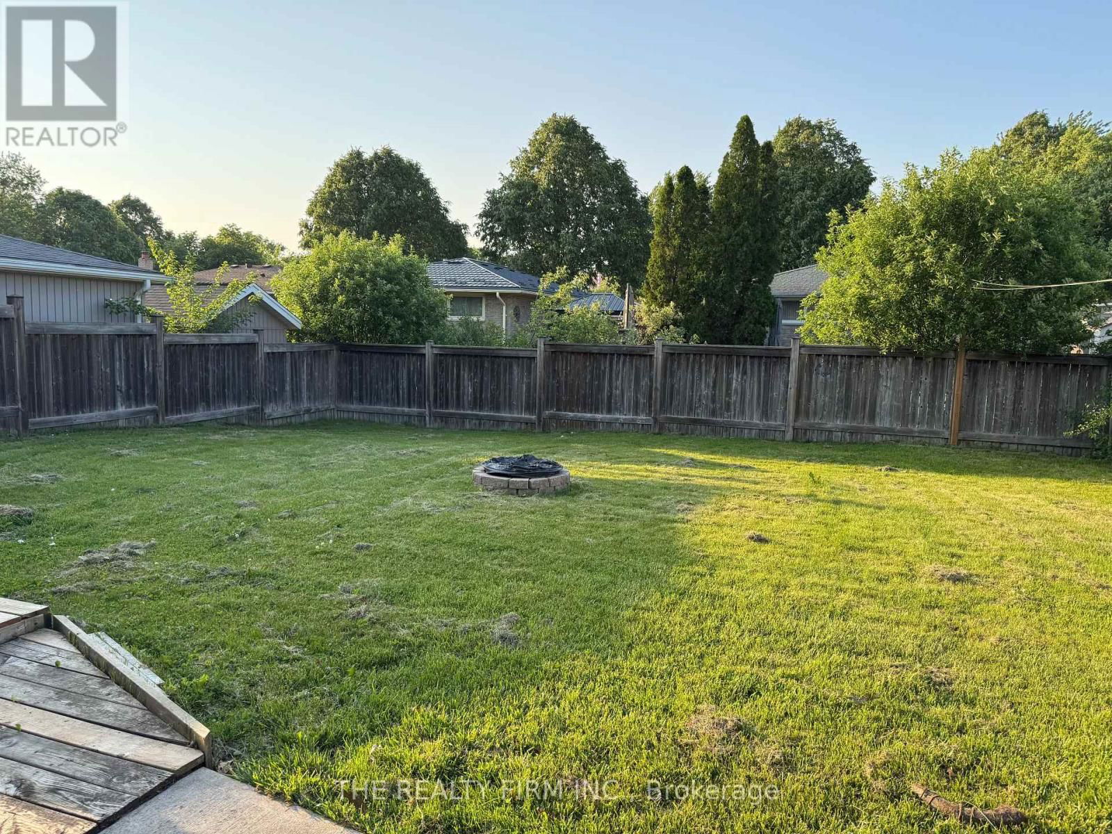 22 ARCHER CRESCENT Image 12