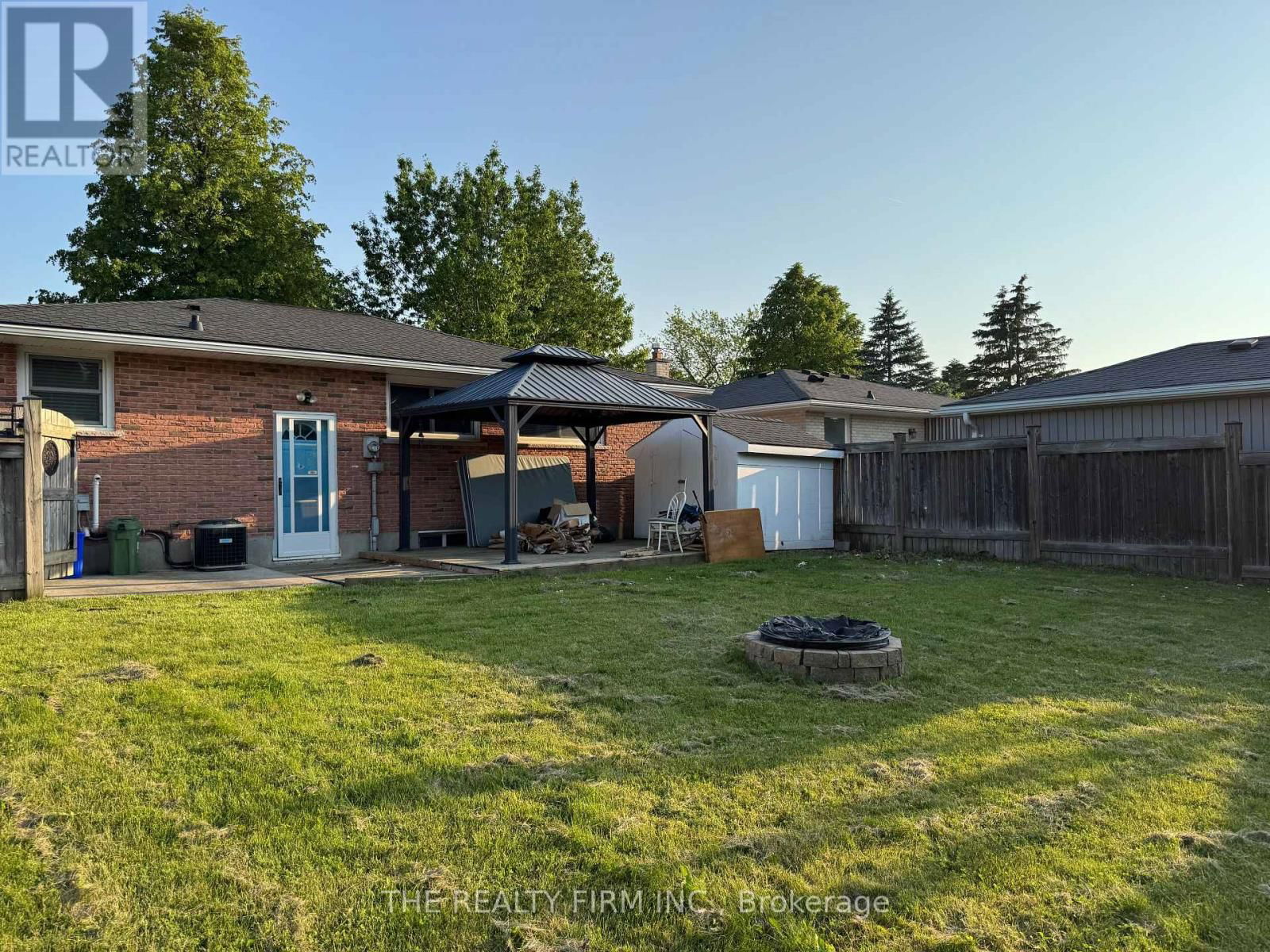 22 ARCHER CRESCENT Image 13