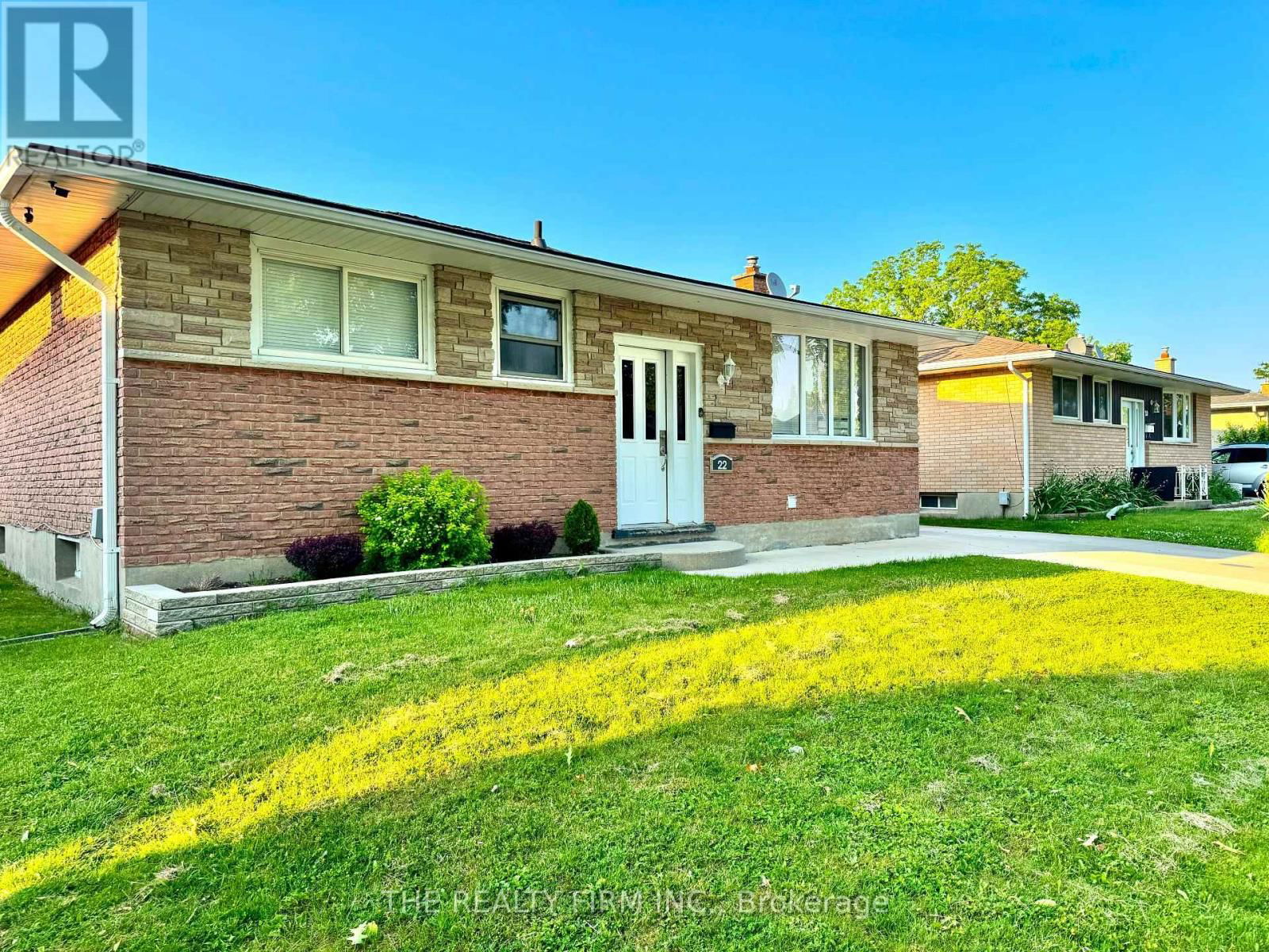 22 ARCHER CRESCENT Image 2