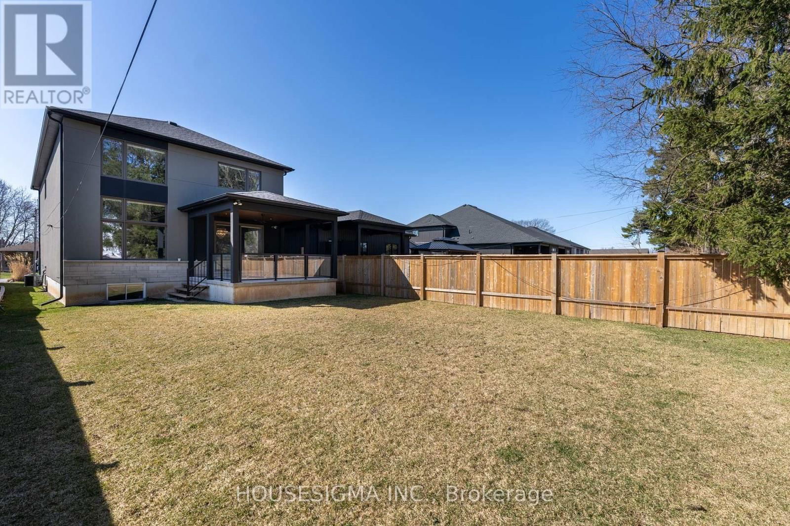 4636 LEE AVENUE NORTH Image 43