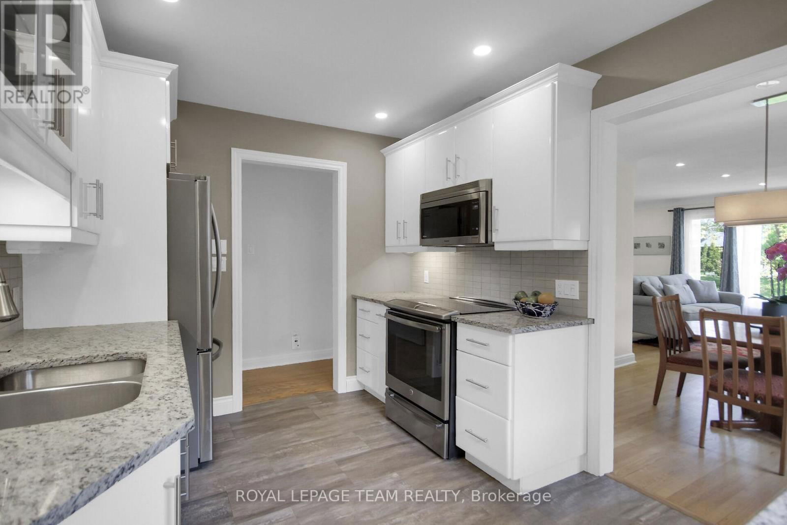 970 PARKHURST BOULEVARD Image 14