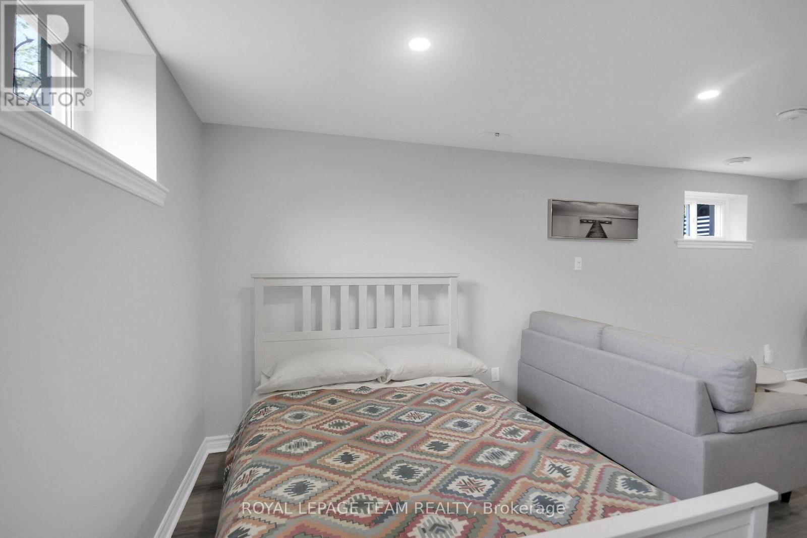970 PARKHURST BOULEVARD Image 26