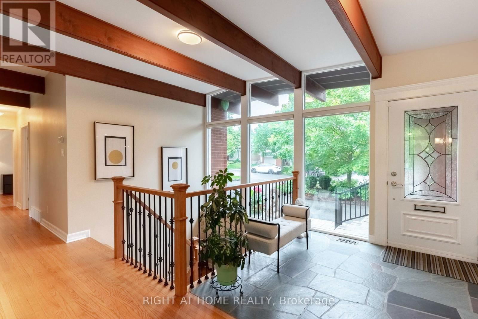 1054 CASTLE HILL CRESCENT Image 3