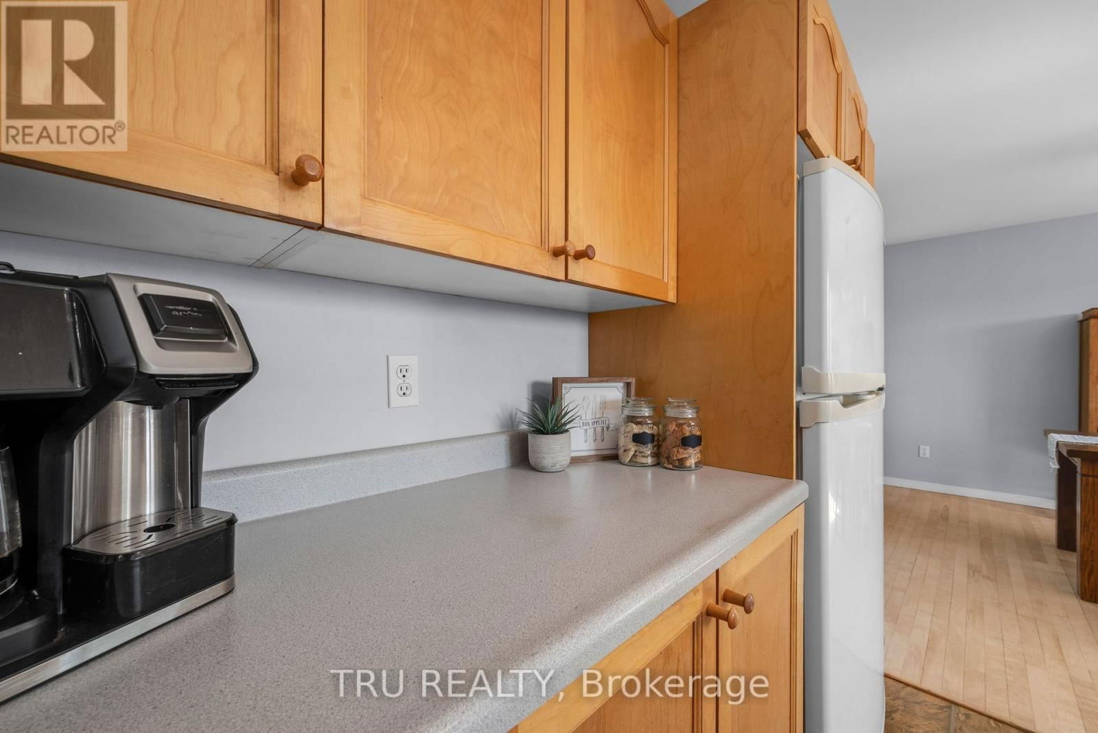 1668 GROVES ROAD Image 23