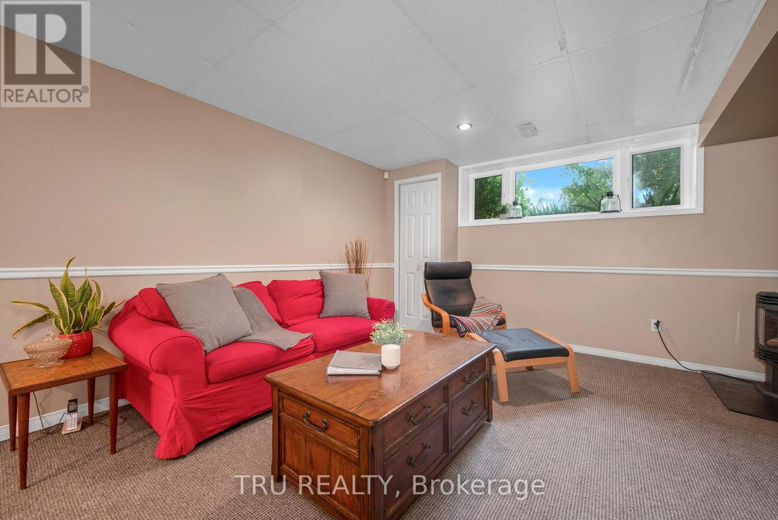 1668 GROVES ROAD Image 33