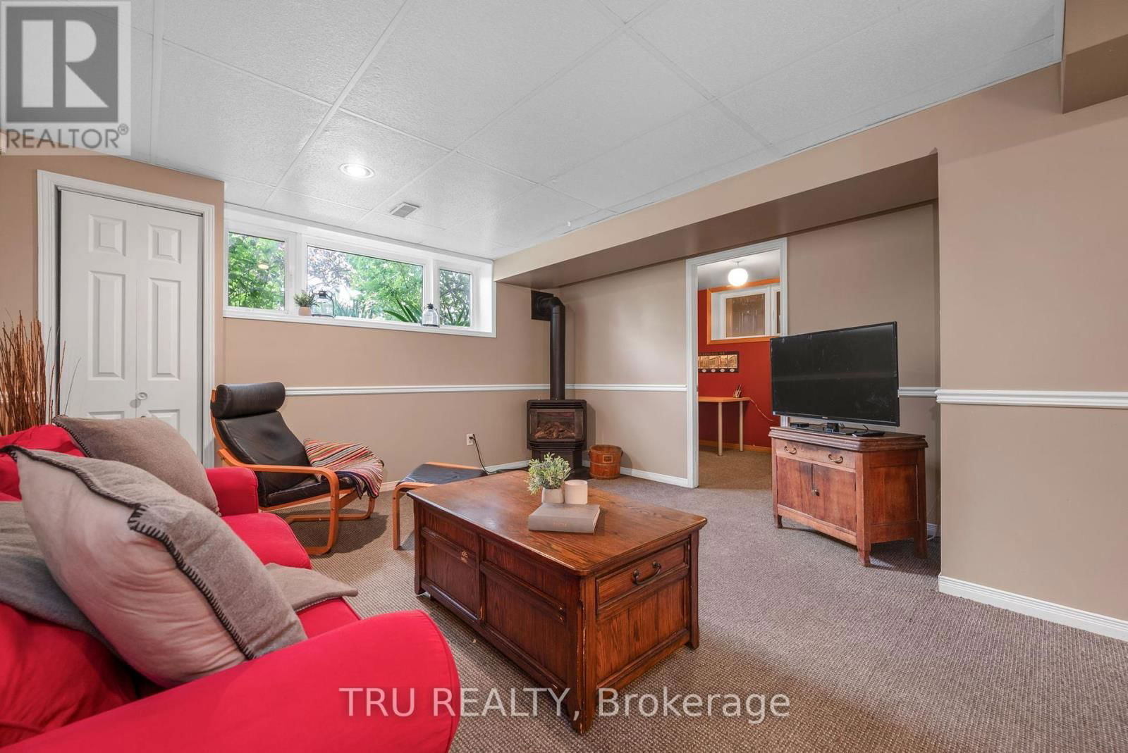 1668 GROVES ROAD Image 34