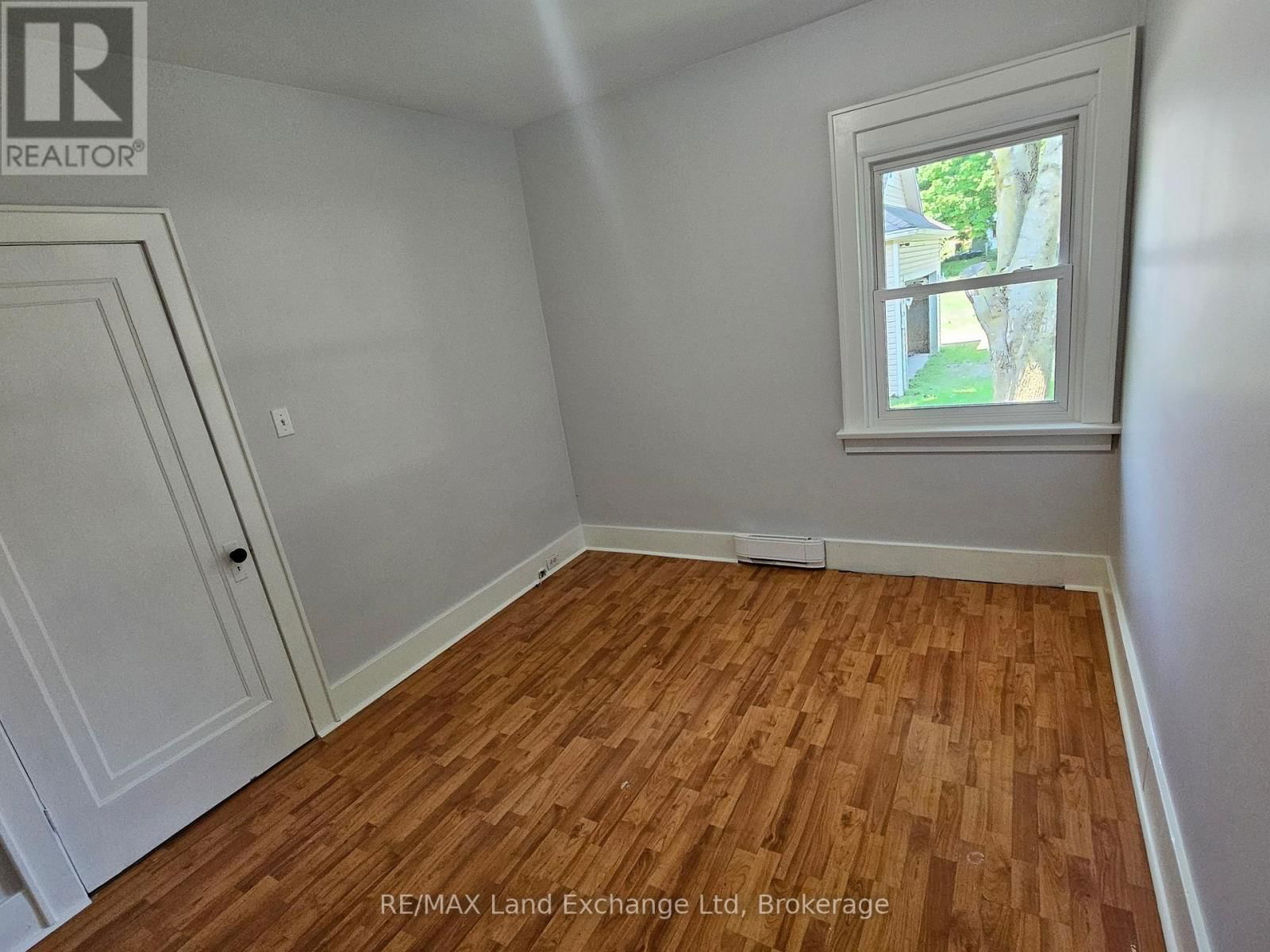 1061 HOWICK STREET Image 26