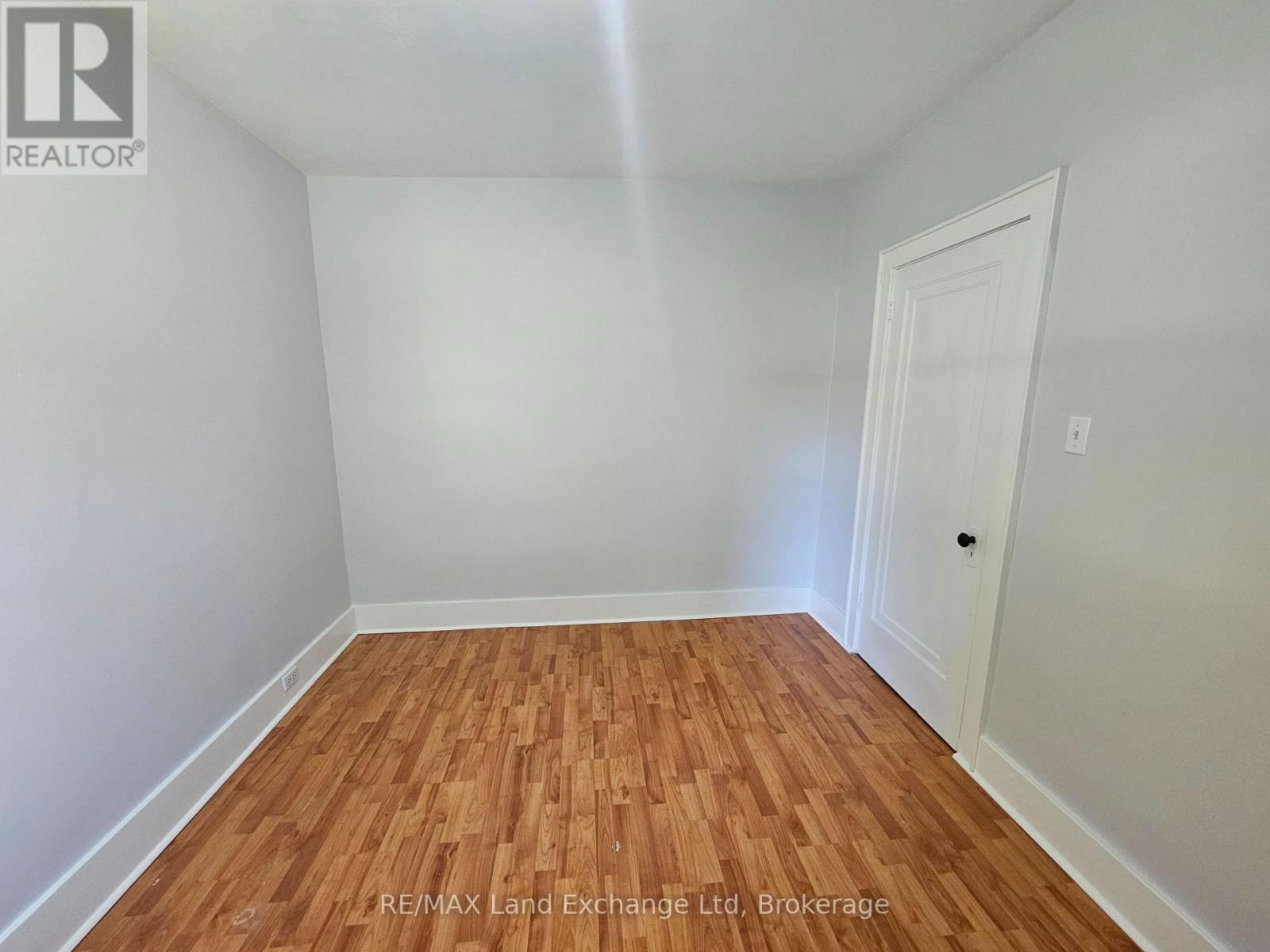 1061 HOWICK STREET Image 27