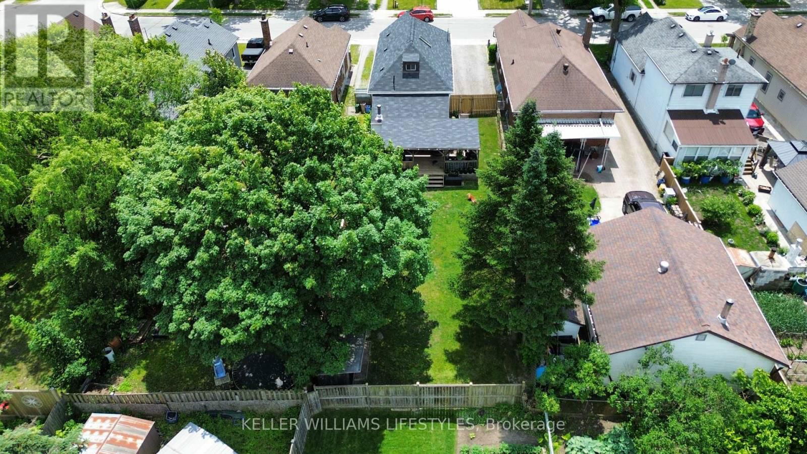 18 SYCAMORE STREET Image 49