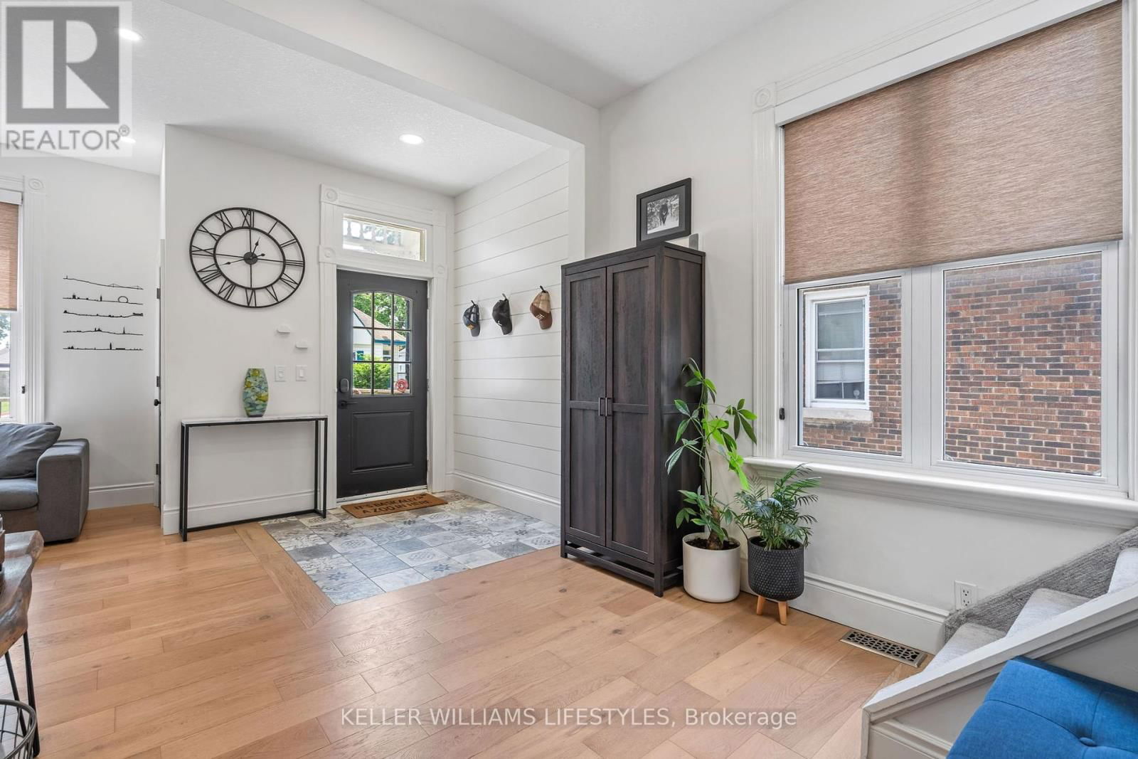18 SYCAMORE STREET Image 5