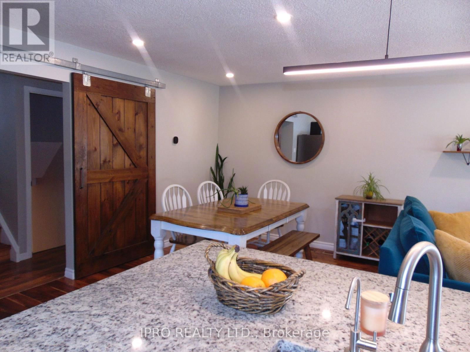 64 HAHN AVENUE Image 10