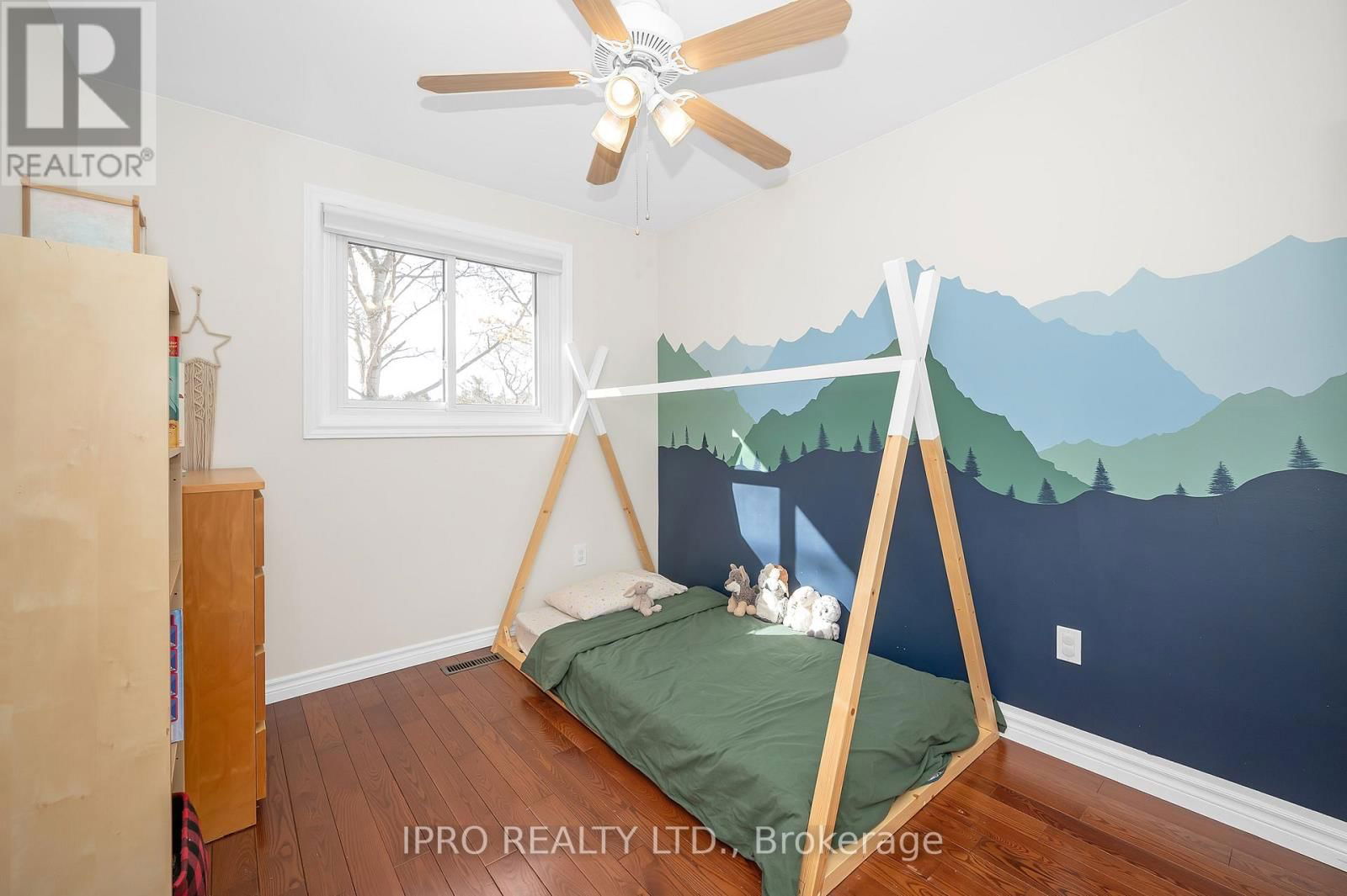 64 HAHN AVENUE Image 14