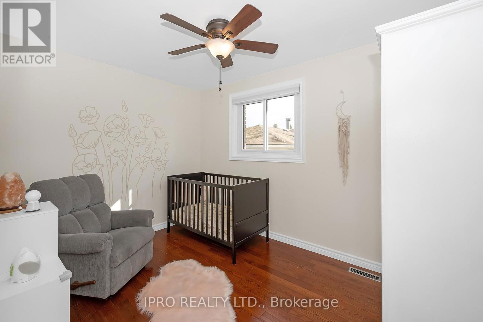 64 HAHN AVENUE Image 16