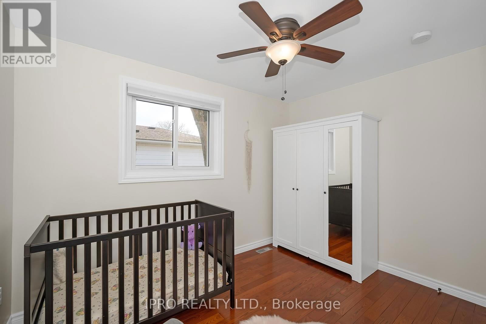 64 HAHN AVENUE Image 17