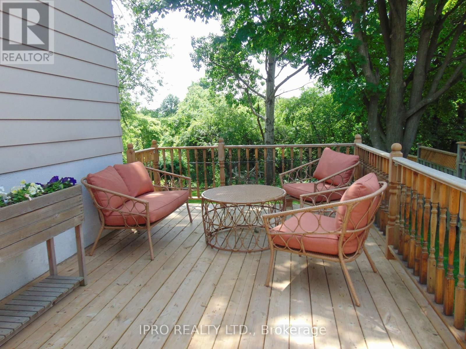 64 HAHN AVENUE Image 23