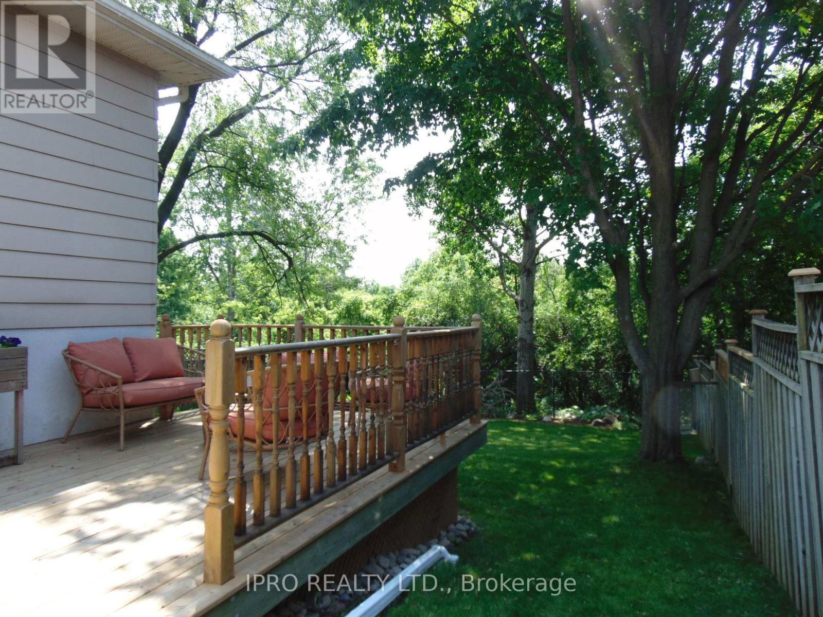 64 HAHN AVENUE Image 30